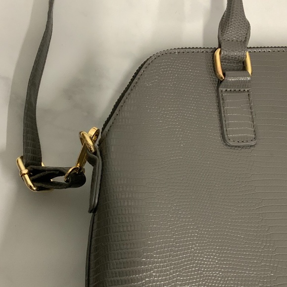 Crossi Gray Faux Alligator Satchel Handbag – Gold Hardware, Detachable Strap - Picture 3 of 14